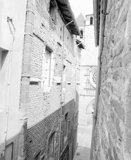 Elévation sur la rue, parties hautes.