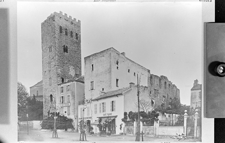 Ensemble des ruines avant restauration depuis le sud-ouest.