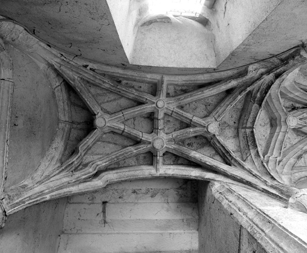 Escalier. Rez de chaussée. Voûte de la travée est du couloir