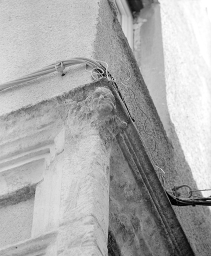 Fenêtre sur l'angle, détail.