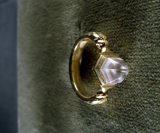 Bague d'évêque (n° 1), anneau épiscopal