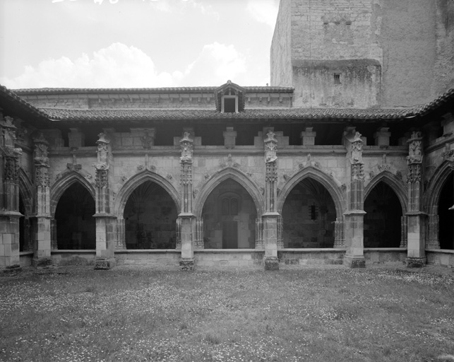 Cloître, galerie nord