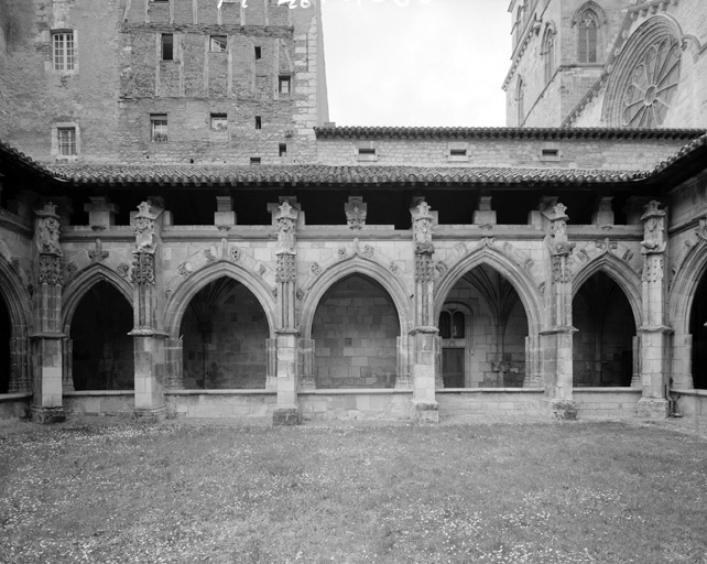 Cloître, galerie ouest