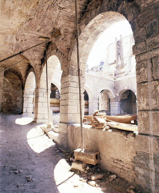 Cloître, galerie est depuis le nord