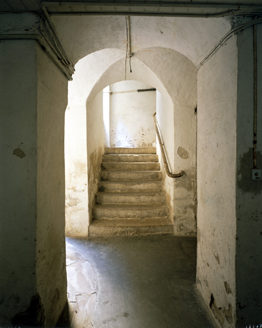 Vue de l'escalier depuis l'entrée