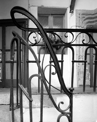 Détail de la rampe en ferronnerie de l'escalier