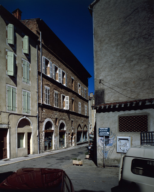 Ensemble de l'élévation sur la rue Clément-Marot depuis le sud