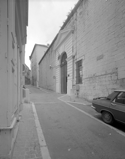 Elévation de la maison d'arrêt sur la rue du Château du roi vue depuis le sud.