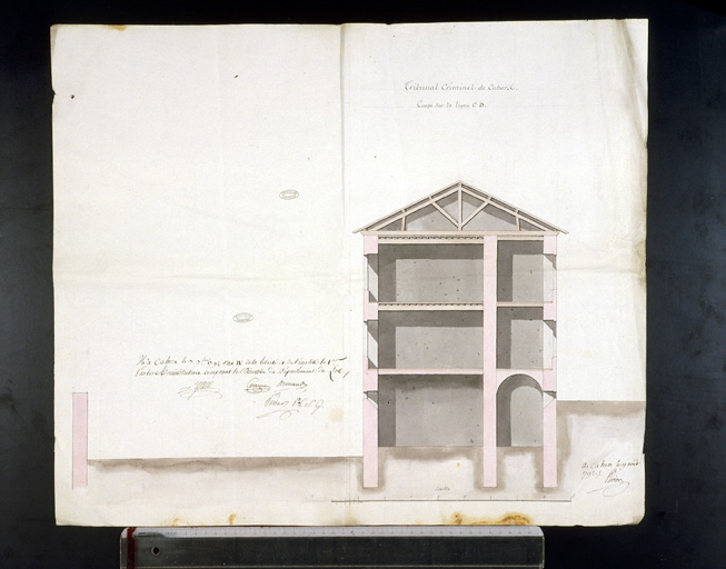 Coupe selon la ligne CD du bâtiment jouxtant la tour au nord, projet d'aménagement de 1792.