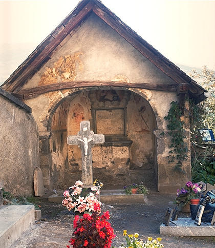 Vue générale depuis le cimetière (élévation nord).