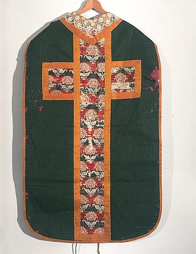 Chasuble, étole, manipule (ornement vert)