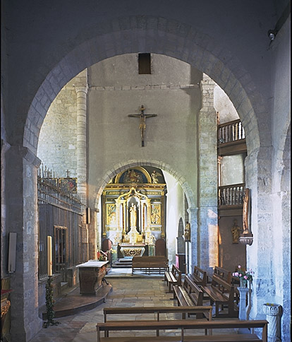 Vue intérieure vers le transept sud.