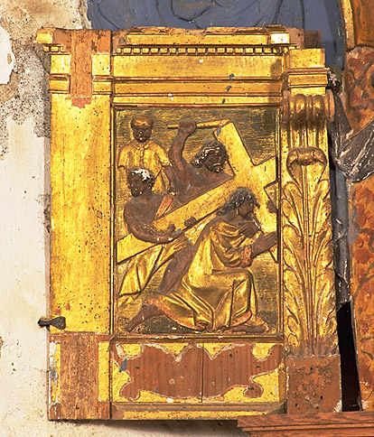 Aile de tabernacle réemployée sur le retable du maître-autel : Montée au Calvaire.