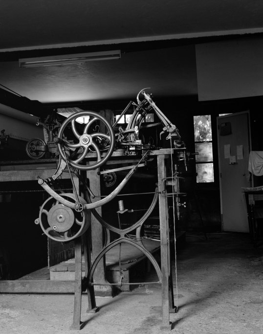 Machine à bobiner-machine à enfiler