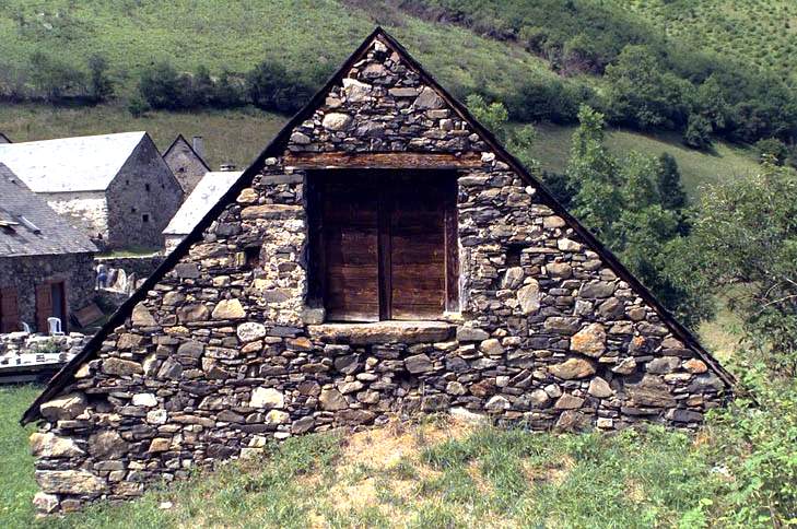 Pignon de grange foraine.