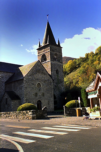 Clocher et transept nord.