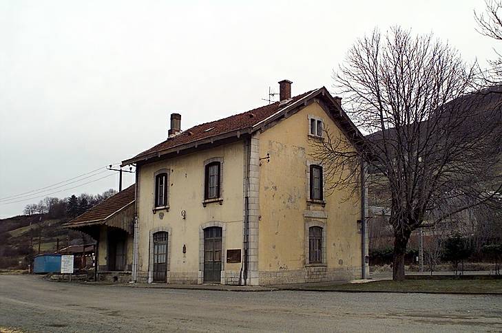 Elévation sur l'avenue de la gare.