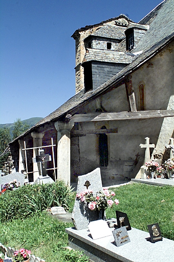 Porche sur l'élévation sud.