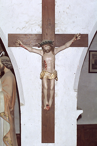 Croix : Christ en croix