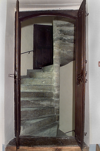 Escalier à vis.