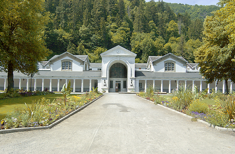 Façade principale sur le Parc des Quinconces : vue d'ensemble.