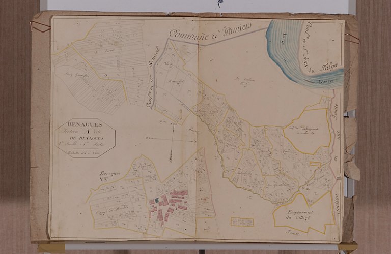 Plan cadastral napoléonien. Bénagues, section A, 1re feuille, 1re partie : ensemble + village de Bénagues.