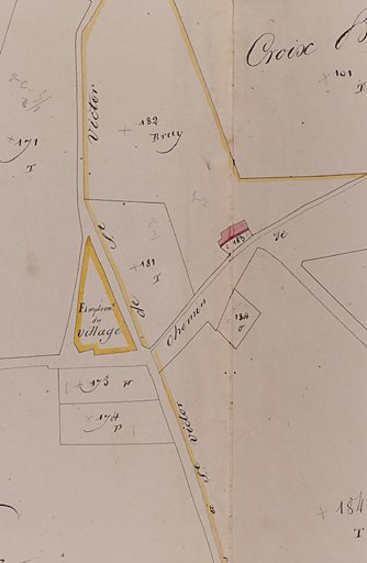 Plan cadastral napoléonien. Saint-Victor-Rouzaud, section B dite de Saint-Victor, 1ère feuille, 2e partie : un bâti sans nom près du village (détail).