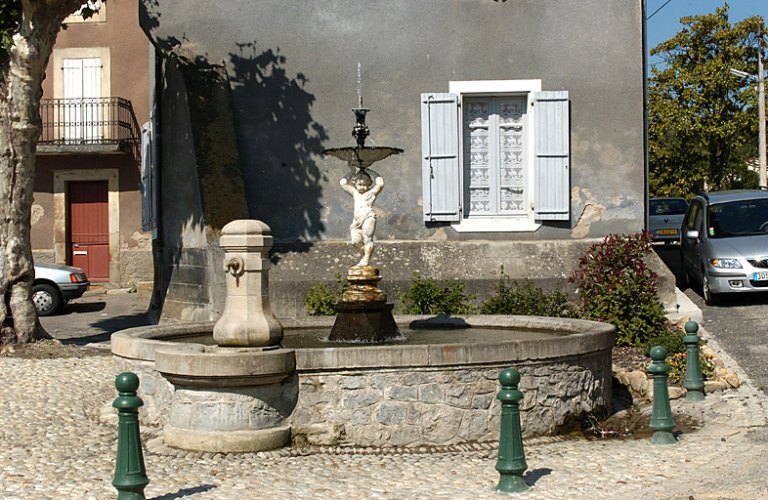 Fontaine de la place