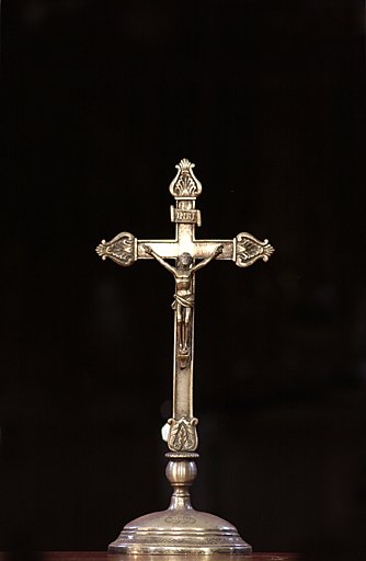 Croix d'autel : Christ en croix