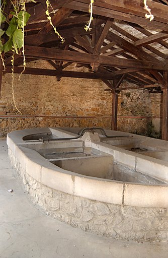 Ensemble des réseaux des eaux (réservoir, lavoir, abreuvoir, fontaine)