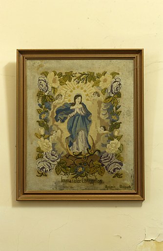 Tableau de broderie et son cadre : Immaculée Conception