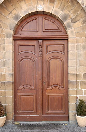 Porte de la façade occidentale