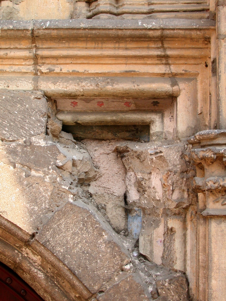 Peinture monumentale du tympan du portail ouest