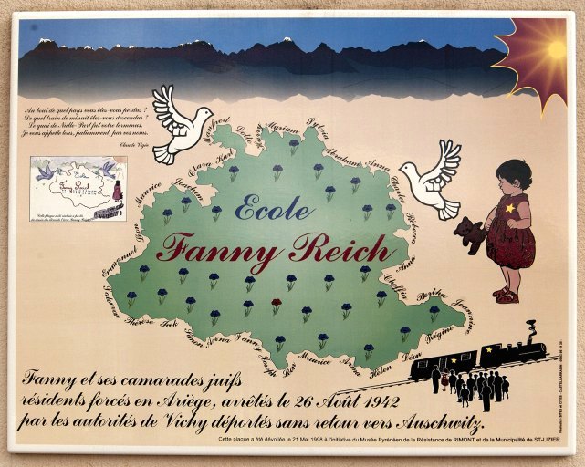 Vue d'ensemble de la plaque commémorative.