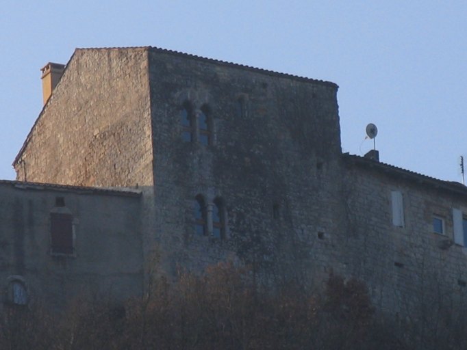 Elévation nord, vue partielle prise depuis l'écluse de Maniserre.