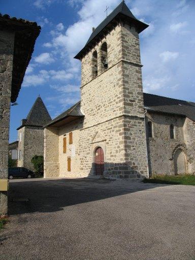 Clocher-mur et première travée de la nef depuis le sud-ouest.