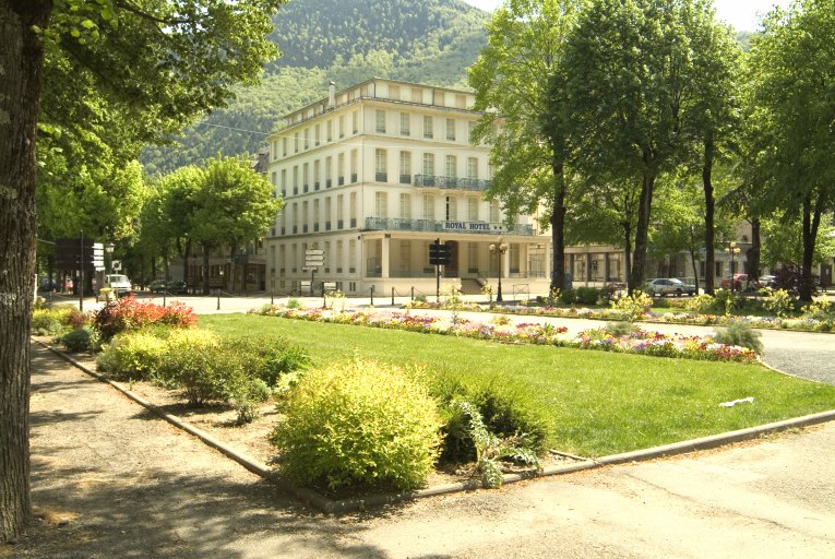 Jardin public dit parc thermal des Quinconces