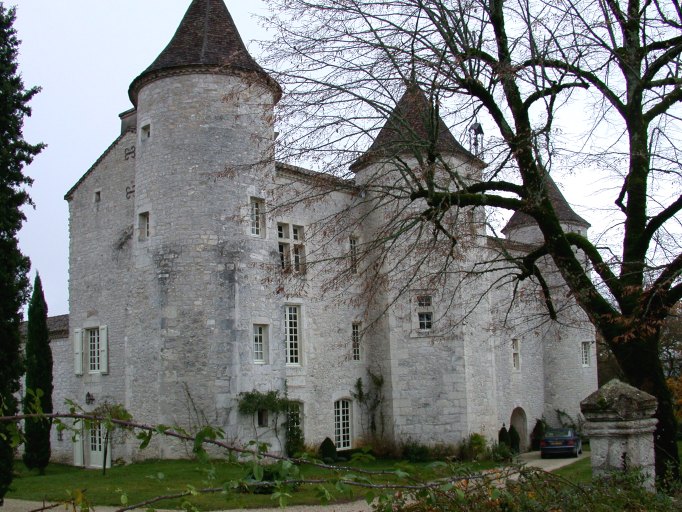 Vue d'ensemble du corps principal depuis l'ouest.