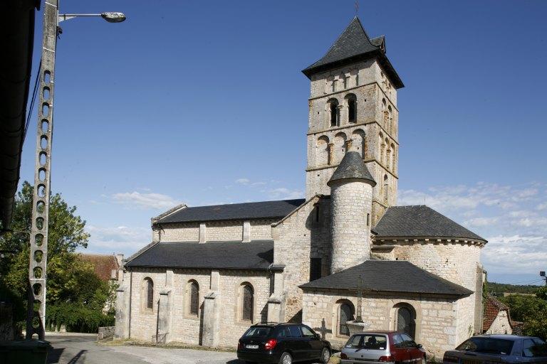 Église paroissiale Saint-Namphaise puis Saint-Rémy ; prieuré de bénédictins puis de chanoines de Saint-Augustin