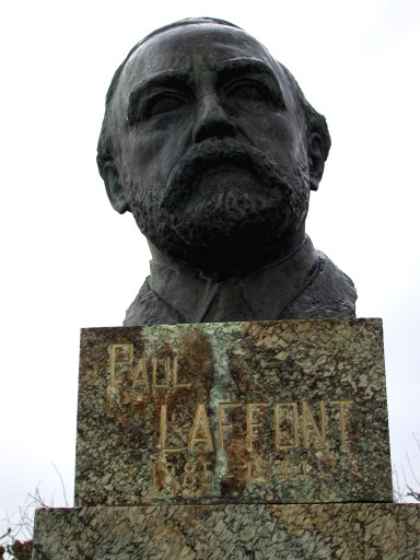 Détail du buste de Paul Laffont.