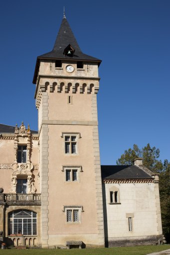 La tour carrée de l'escalier : vue d'ensemble.
