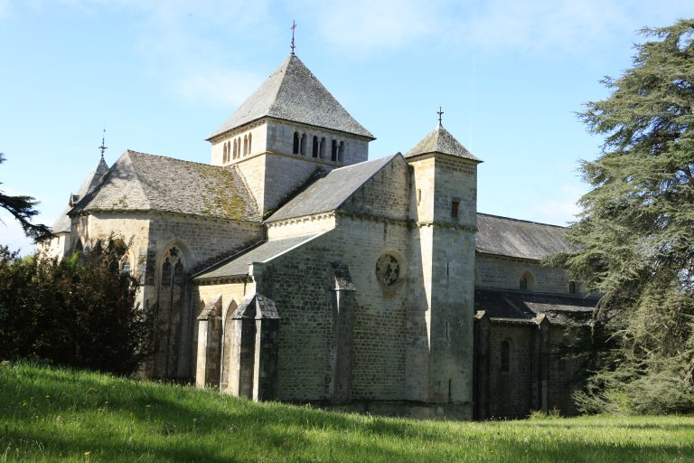 Ancienne église conventuelle de cisterciens, actuellement église Notre-Dame de Loc-Dieu