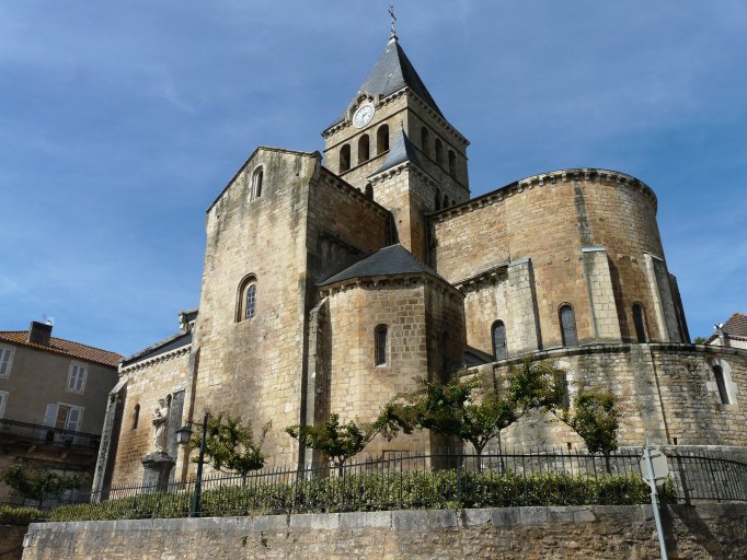 Prieuré de bénédictins, actuellement église paroissiale Saint-Hilarion