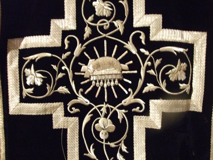 Chasuble et son étole de clerc