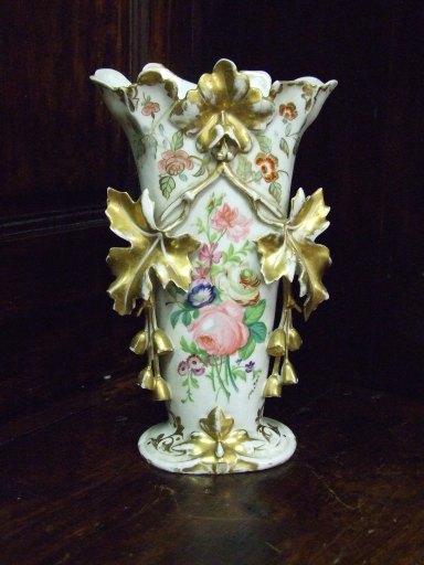 Vase d'autel de style néo-rocaille