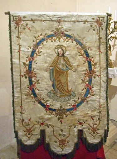 Bannière de procession à l'effigie de la Vierge
