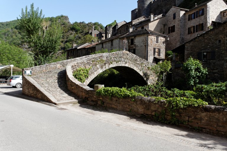 Vue d'ensemble depuis la route départementale.