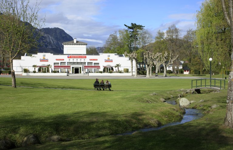 Vue du parc et du casino.