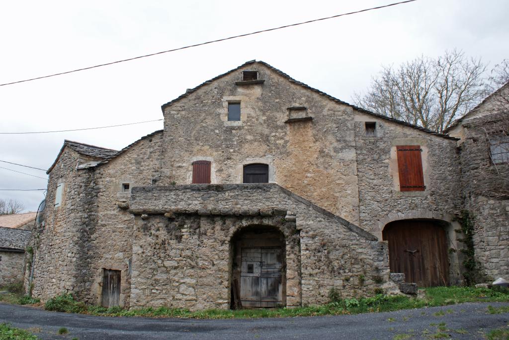 Vue d'ensemble de l'élévation sud.