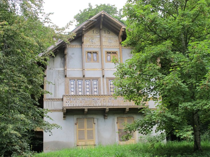 Chalet moyen Spont